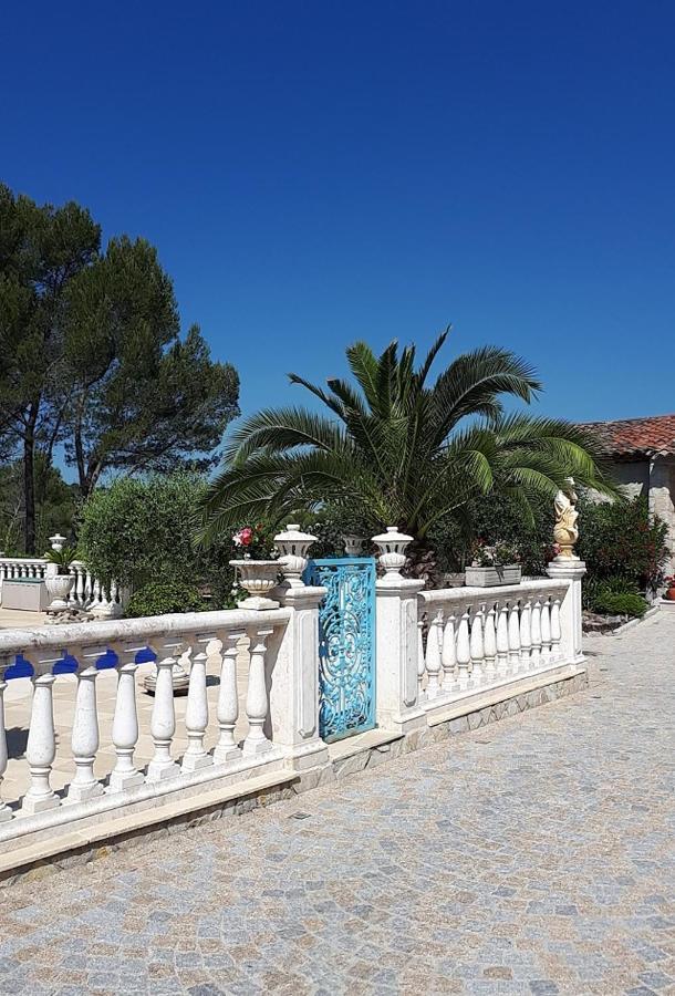 Les Pins Climatise Piscine Chauffee Jardin Holiday home