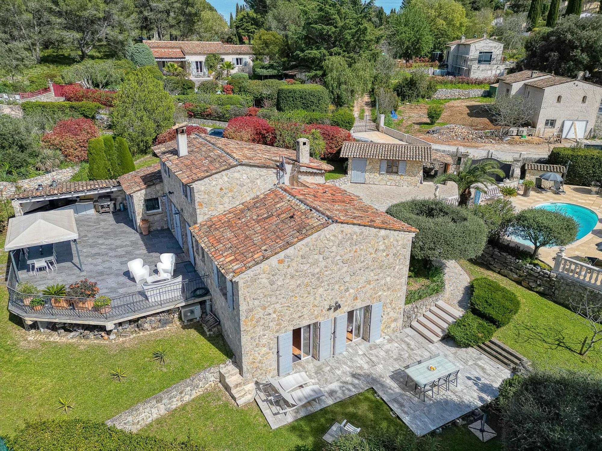 Les Pins Climatise Piscine Chauffee Jardin Holiday home Peymeinade